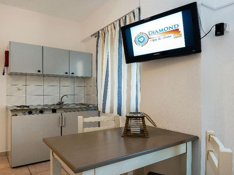 Diamond Apartments & Suites Hersonissos  Exterior foto